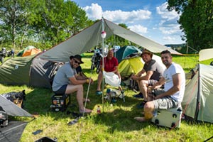 Kostenlose Übernachtung auf der Campingwiese.