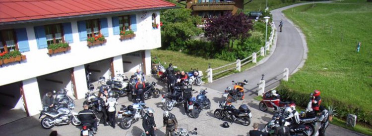 Verheißungsvolle Motorradziele im Alpenvorland