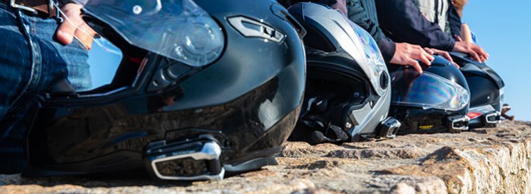 Cardo rüstet Hertz Ride Motorradvermietung mit Kommunikationssystemen aus