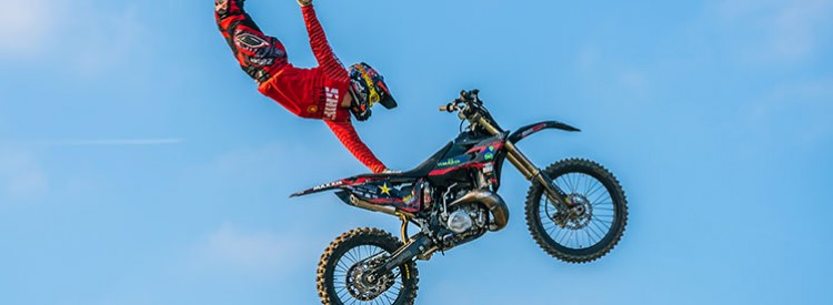 Hubraumgiganten, Dragster und Freestyle Motocross Shows